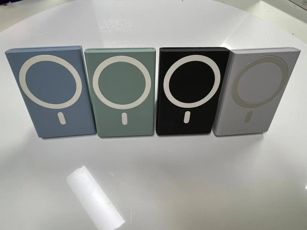 Strong Magnetic Wireless Charging Leather Holderpower Bank 5000mah Battery Pack for iPhone 14 13 12 Series Back up Battery Pack